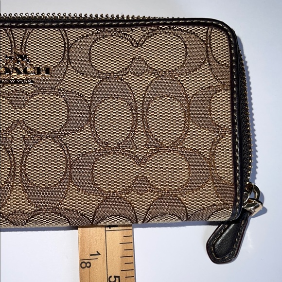 COACH SMALL DUFFEL IN SIGNATURE JACQUARD w/ MATCHING WALLET - Picture 15 of 15